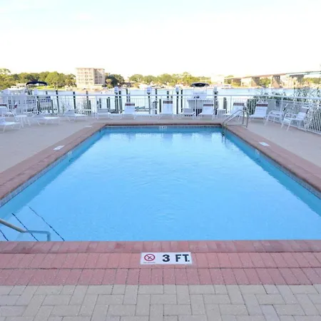 Palm Court Yacht Club Villa